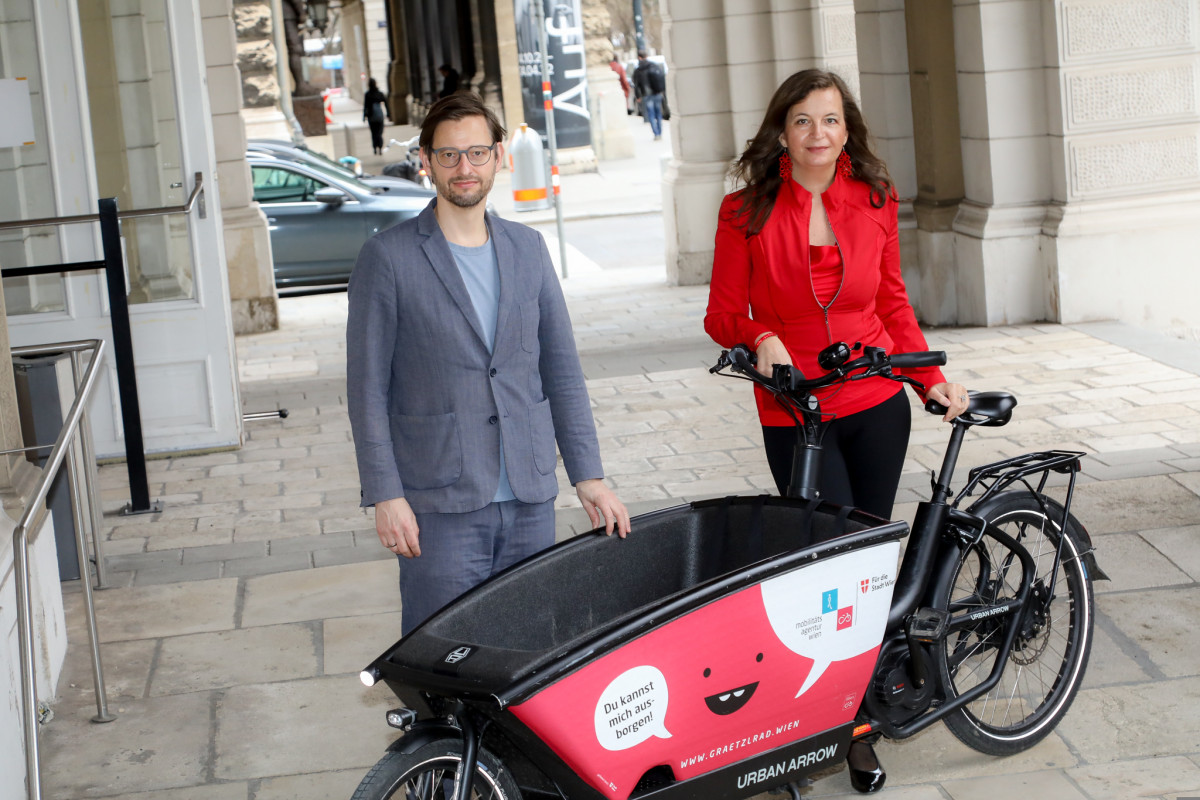 Lidé ve Vídni si mohou zažádat o finanční příspěvek na koupi cargo kola. Město jim přispěje až tisíc euro